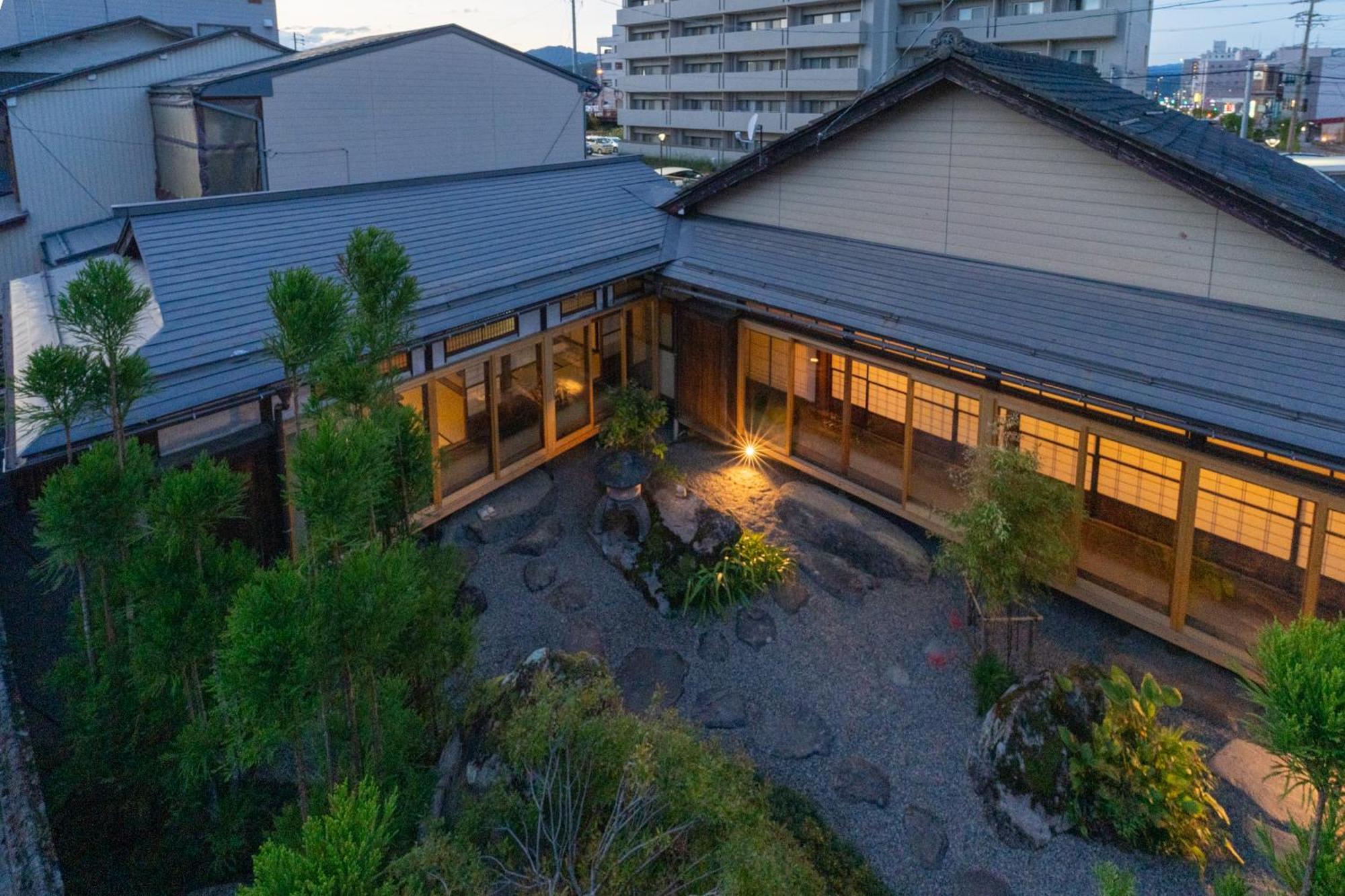 お宿一の華 Takajama Kültér fotó